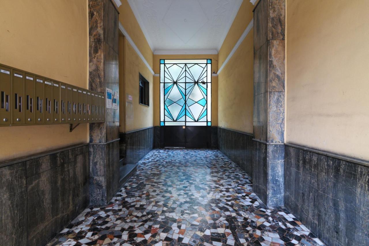Primopiano - Giacosa Apartment Milan Bagian luar foto