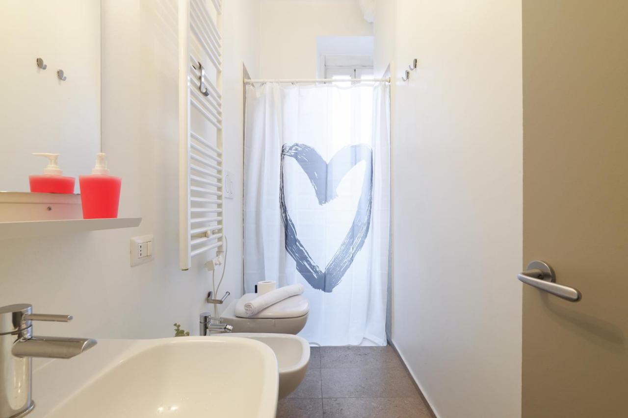 Primopiano - Giacosa Apartment Milan Bagian luar foto