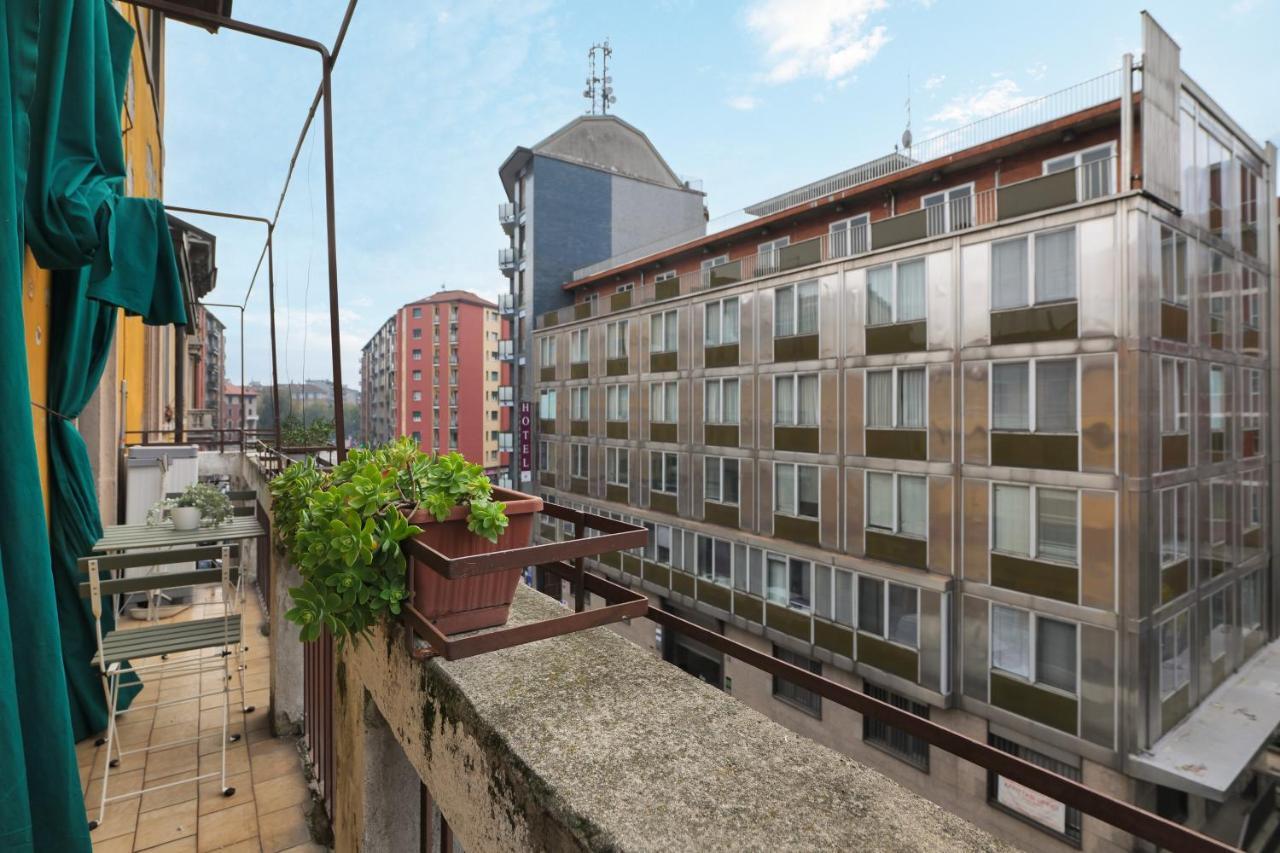 Primopiano - Giacosa Apartment Milan Bagian luar foto